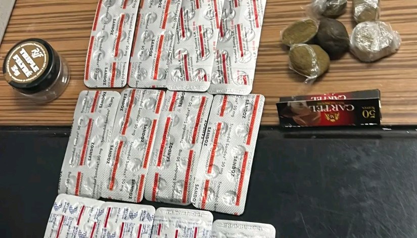 محاولتى تهريب كمية من الحشيش والأقراص