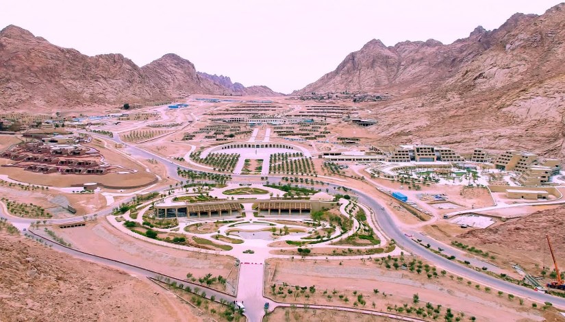 وزيرة الإسكان تستعرض إنجازات الجهاز المركزي للتعمير