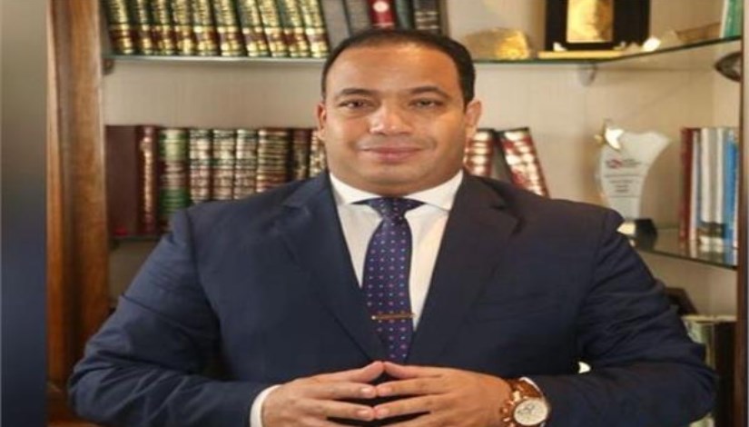  الدكتور عبدالمنعم السيد 