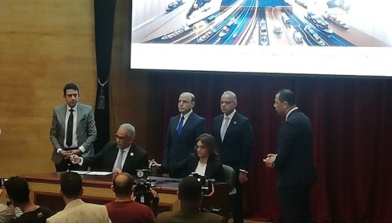 الدكتور محمد فريد وزير الاستثمار والتجارة الخارجية أثناء توقيع البروتوكول 