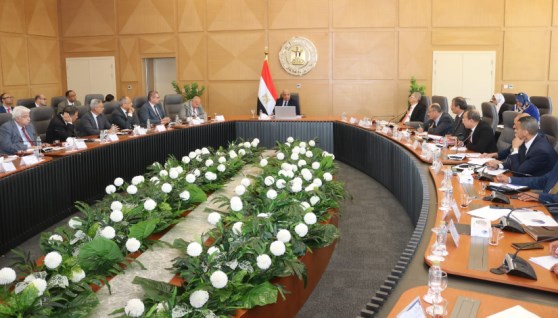 وزير الكهرباء يتابع خطة العمل لرفع كفاءة استخدام الطاقة 
