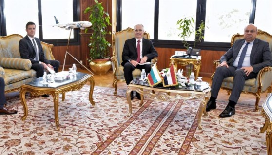 وزير الطيران المدني