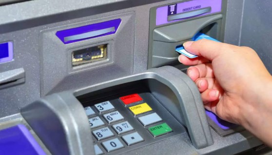 ماكينات الـ ATM