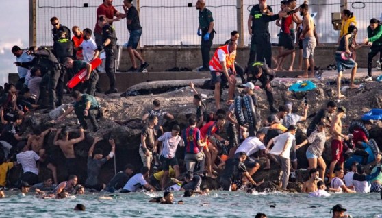 المهاجرين غير الشرعيين لأسبانيا 