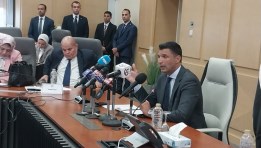 وزير الصناعة خلال المؤتمر الصحفي
