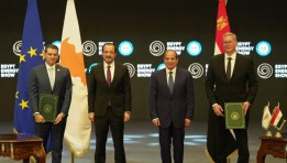 وزير البترول والرئيس السيسي خلال مؤتمر ايجبس 