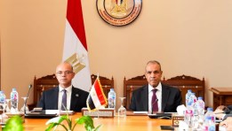 وزيرا الخارجية والاستثمار في اجتماع مشترك