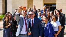 جانب من لقاء الوزير بطلاب الجامعات