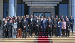 لقاء وزير الاستثمار والتجارة الخارجية بطلاب الجامعات