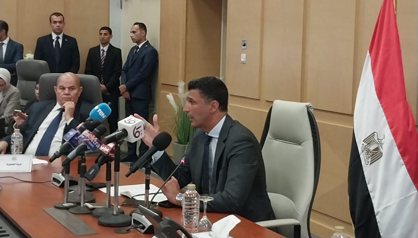 وزير الصناعة خلال المؤتمر