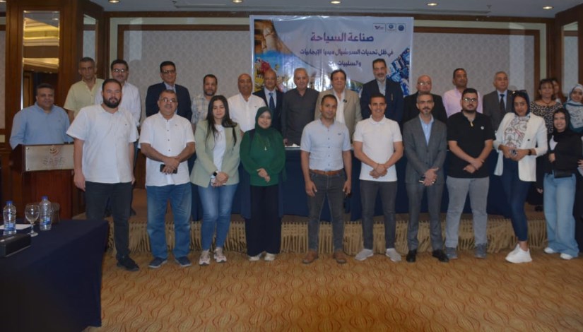 الدكتور عاطف عبد اللطيف، رئيس جمعية مسافرون