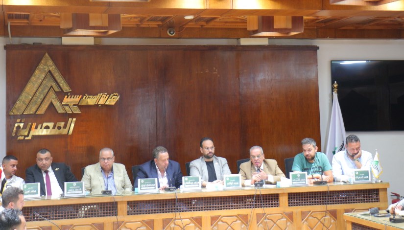 جانب من الاجتماع الأول للجنة الشباب والتواصل الطلابي بنقابة المهندسين