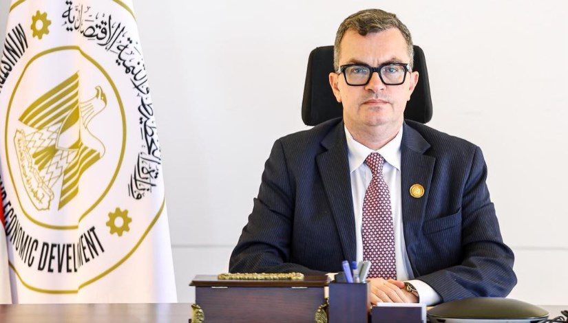  الدكتور أحمد رستم - وزير التخطيط والتنمية الاقتصادية