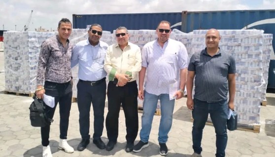رجال الجمارك بالإدارة العامة لجمرك صادر الإسكندرية
