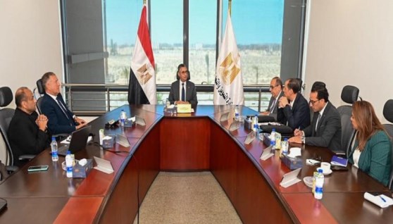 جانب من لقاء وزير التموين 