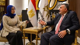 جانب من حوار رئيس البورصة المصرية مع محررة «إيجي إن»