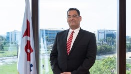 خالد عبد الغني، الرئيس التنفيذي لشركة «إي تاكس»