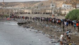 ٨٠ ألف مهاجر في سبتة