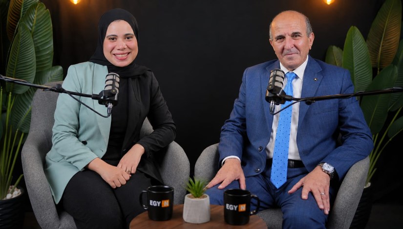 الدكتور طارق سليمان ومحررة موقع إيجي إن