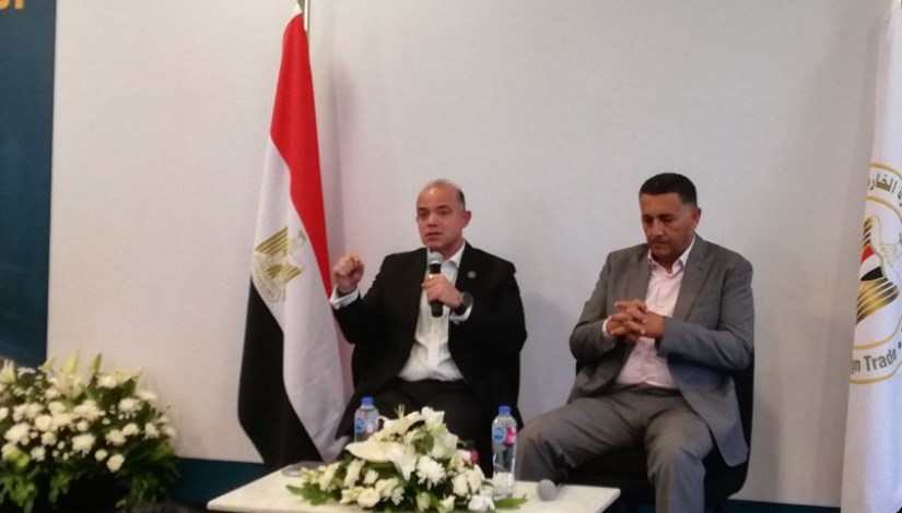 الدكتور محمد فريد وزير الاستثمار والتجارة الخارجية 
