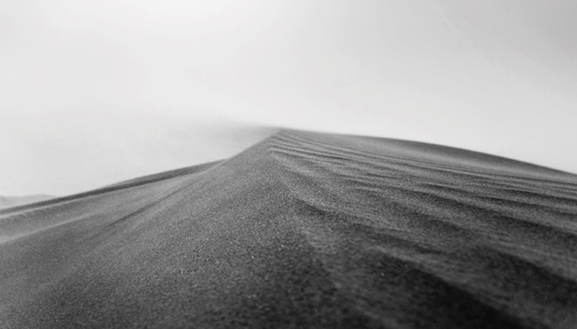 الرمال السوداء
