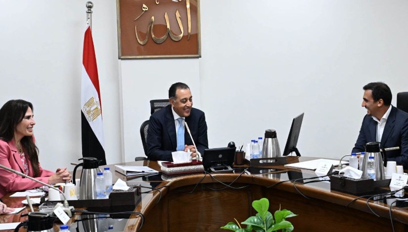 جانب من اجتماع رئيس مجلس الوزراء مع شركة الديار القطرية