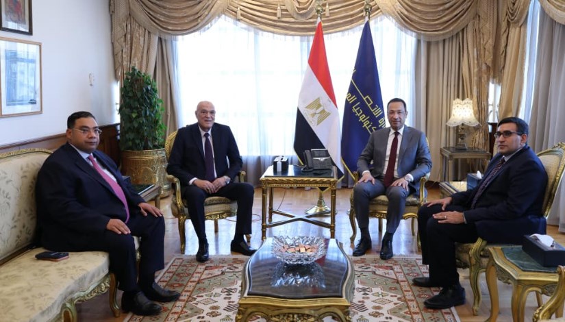 المهندس رأفت هندي وزير الاتصالات وتكنولوجيا