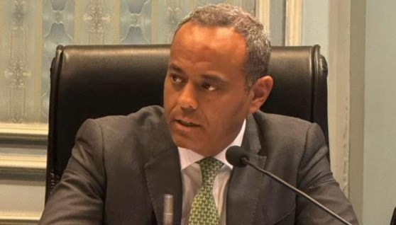 النائب سامح السادات- وكيل لجنة الصناعة والمشروعات بمجلس الشيوخ