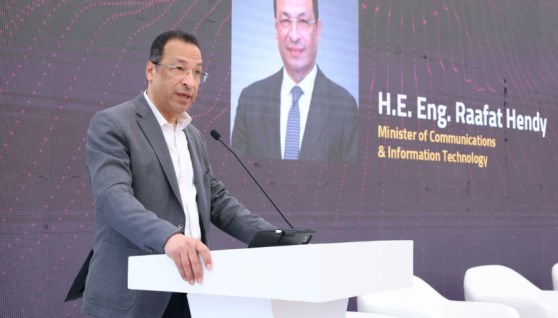 المهندس رأفت هندي- وزير الاتصالات