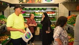 الإقبال داخل فروع "كاري أون"
