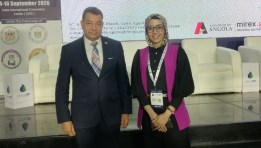  اللواء المهندس عبدالعزيز عمر، رئيس قطاع التسويق والمبيعات بوزارة الإنتاج الحربي مع محررة "إيجي إن"