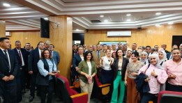 العاملين بشركة ميناء القاهرة الجوي بعد التدريب