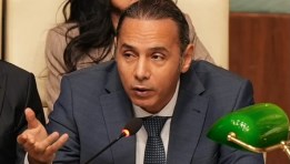  الدكتور إسلام عزام