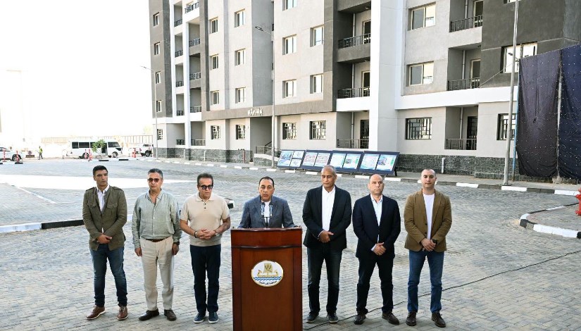 رئيس الوزراء خلال جولته التفقدية