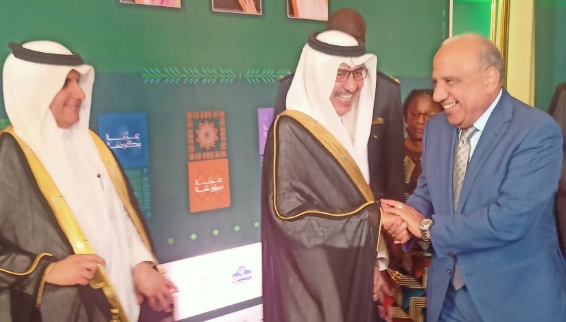 وزير الكهرباء مع السفير السعودي