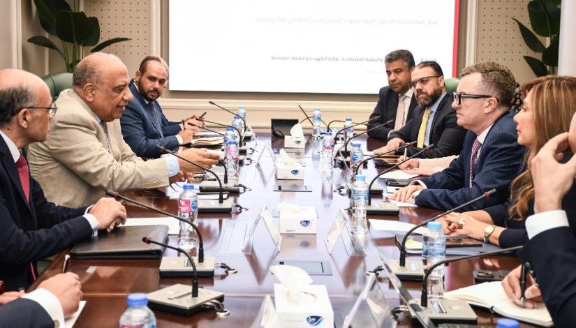 وزيرا الكهرباء والتخطيط يبحثان خطة العمل والتعاون المشترك 