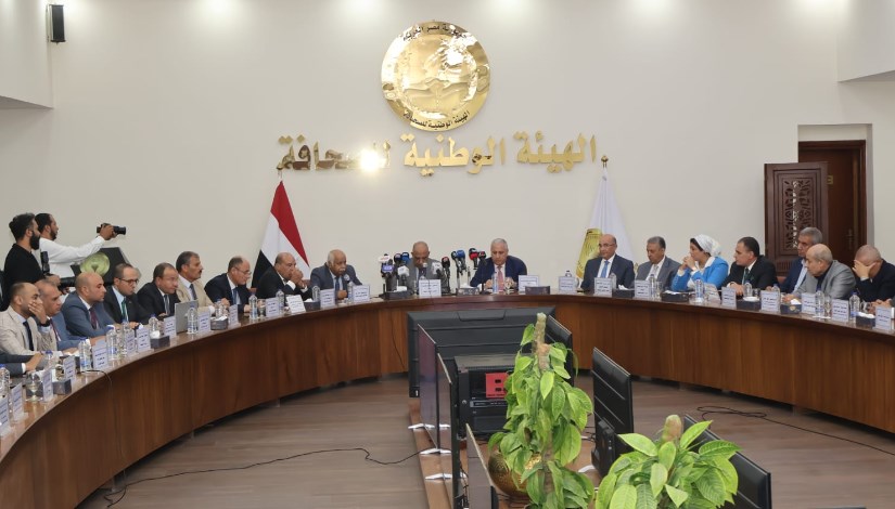 وزير الكهرباء الدكتور محمود عصمت