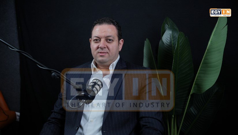 الدكتور محمود السيد أستاذ إدارة الأعمال بجامعة عين شمس