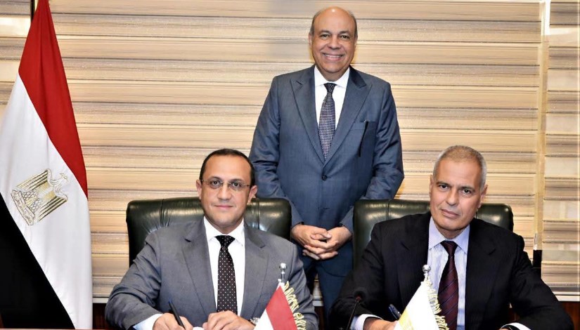 خلال توقيع بروتوكول تعاون بين الشركة المصرية القابضة للمطارات والملاحة الجوية