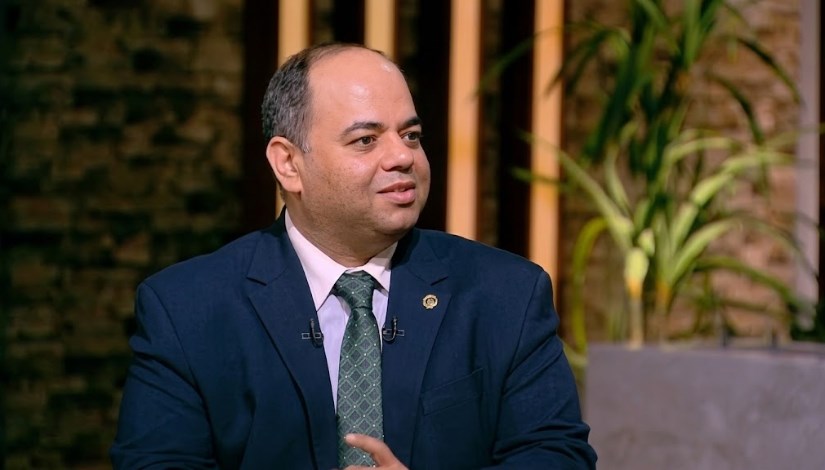 عمرو سليمان أستاذ الاقتصاد بجامعة حلوان