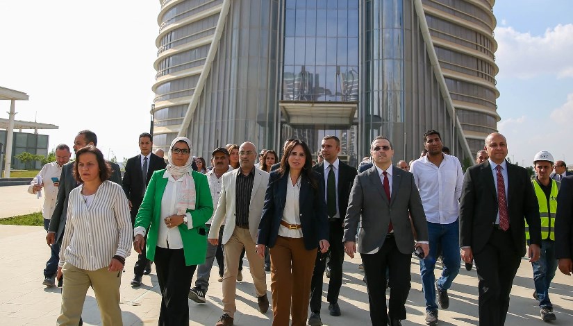 وزيرة الإسكان