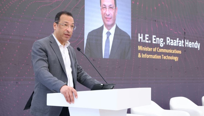 المهندس رأفت هندي- وزير الاتصالات